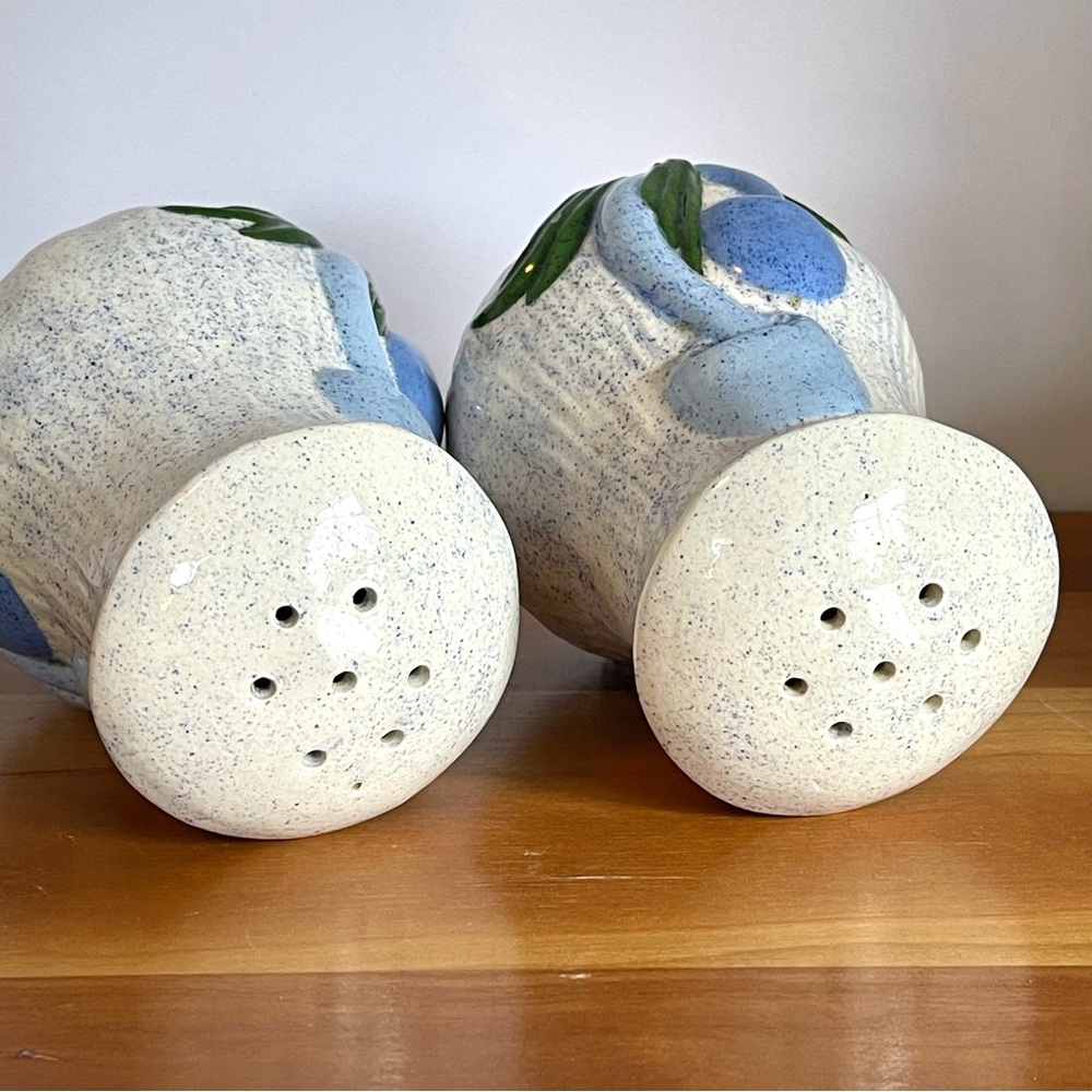 Blue Mushroom Ceramic Salt & Pepper Shakers 1970s - Picture 10 of 14
